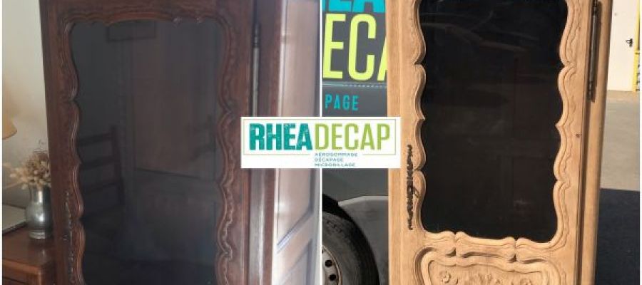 décapage meuble vitrine en chêne vitrage vitre bicarbonate de soude sans rayer le verre retierer le vernis poncer vernir